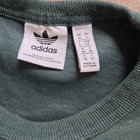 Adidas Adicolor Neuclassics Joggers & Cropped T-Shirt Set in Mineral - Picture 9 of 9